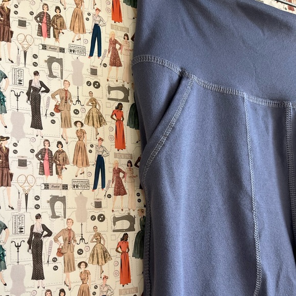 High-waisted girls legging 🖤 - Picture 2 of 7